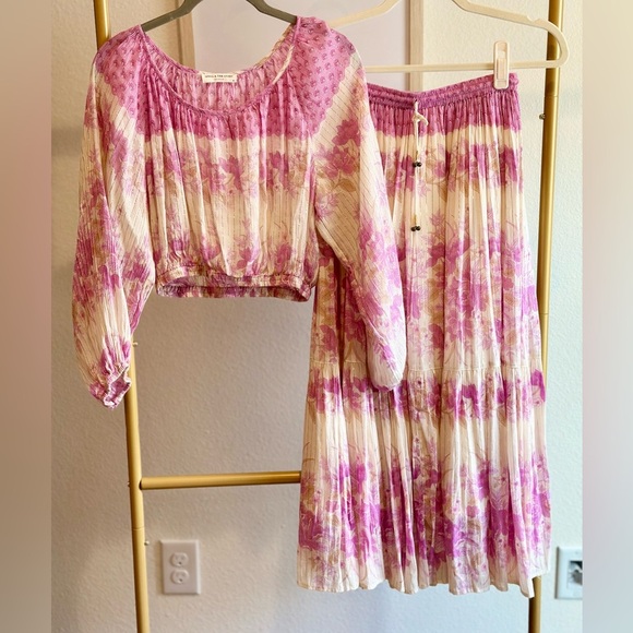 Spell & The Gypsy Set | Coco Lei Boho Lilac Floral Peasant Top + Midi Skirt - Picture 4 of 10